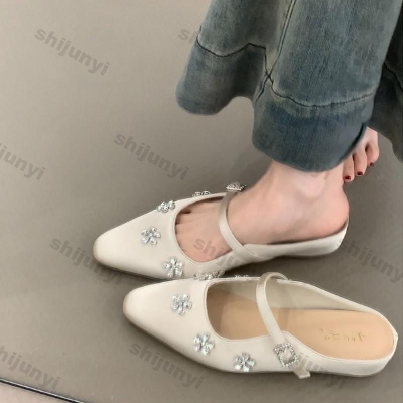 Women's Flats 2025 Summer New Fashion Rhinestone Flower Half Slippers Lightweight Comfortable Luxury Buckle Strap Casual Sandals