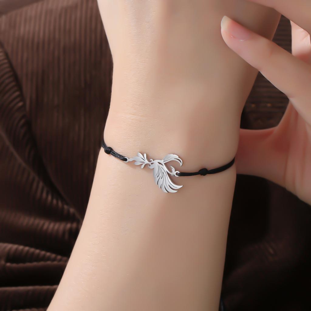Exquisite Light Luxury Phoenix Pendant Bracelet Unique Design Fashion Jewelry Versatile Stylish Wristwear