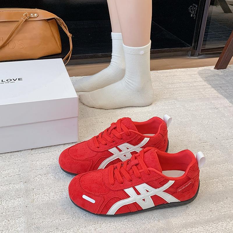 Red women's autumn new autumn versatile sports and leisure little white women's shoes board shoes
