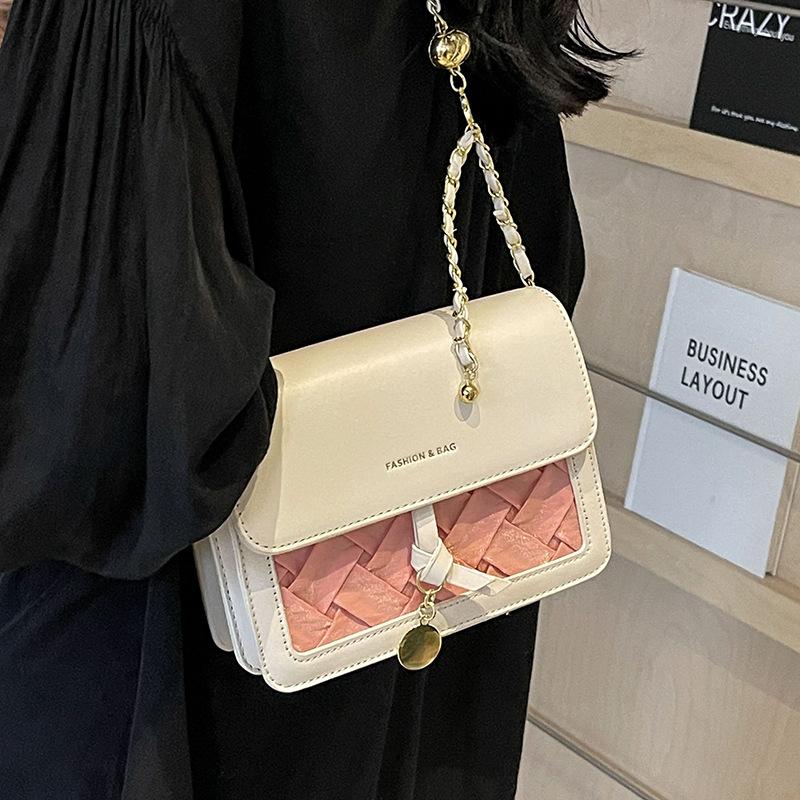 Premium Sinn für leichte Luxus Kontrastfarben Design Sinn gewebte kleine quadratische Tasche Damen Pendeln Temperament einfach Nische Kette Umhängetasche