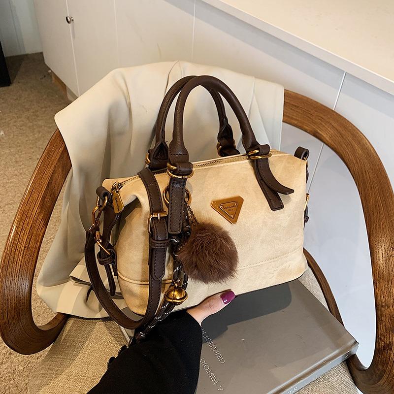 Retro bag women's new autumn and winter versatile high-end messenger bag portable commuter pillow bag