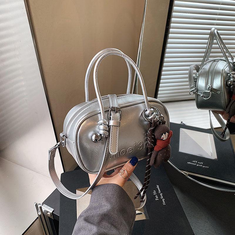 Small Bag Women's New Versatile Retro Shoulder Messenger Bag Popular Portable Small Square Bag