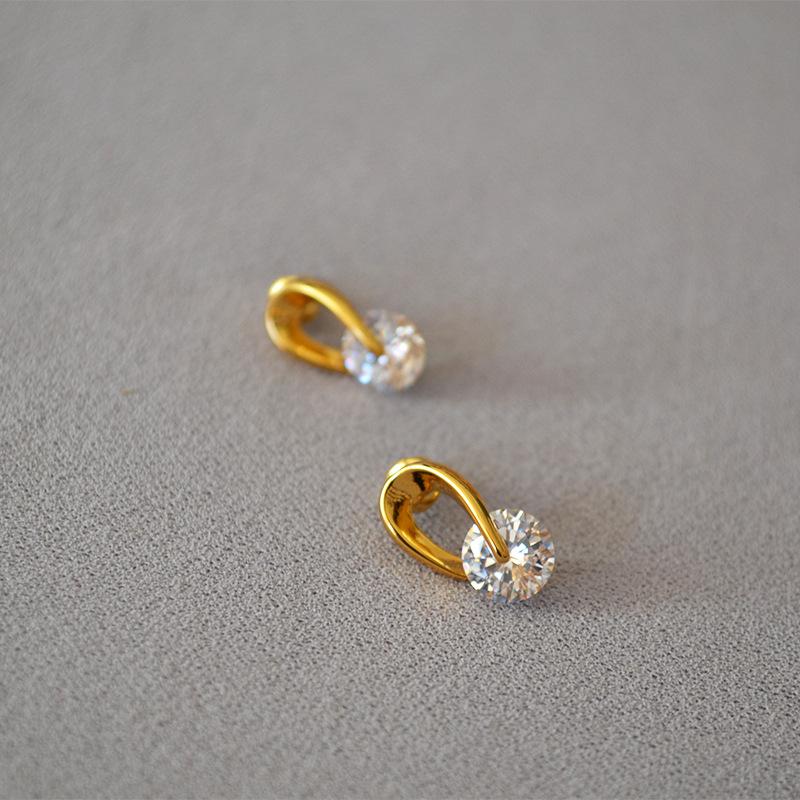 Simple, Exquisite and Small, Personality Shining Zirconium, Temperament 925 Silver Needle Stud Earrings, Daily Commuting золотой