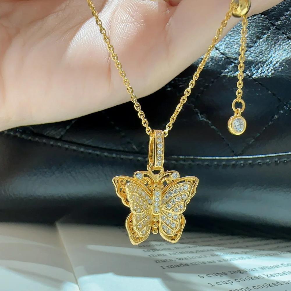 

Luxury Rotating Gourd Necklace Elegant Hollow Butterfly Pendant Micro Pavé Diamonds Fashion Jewelry for Women
