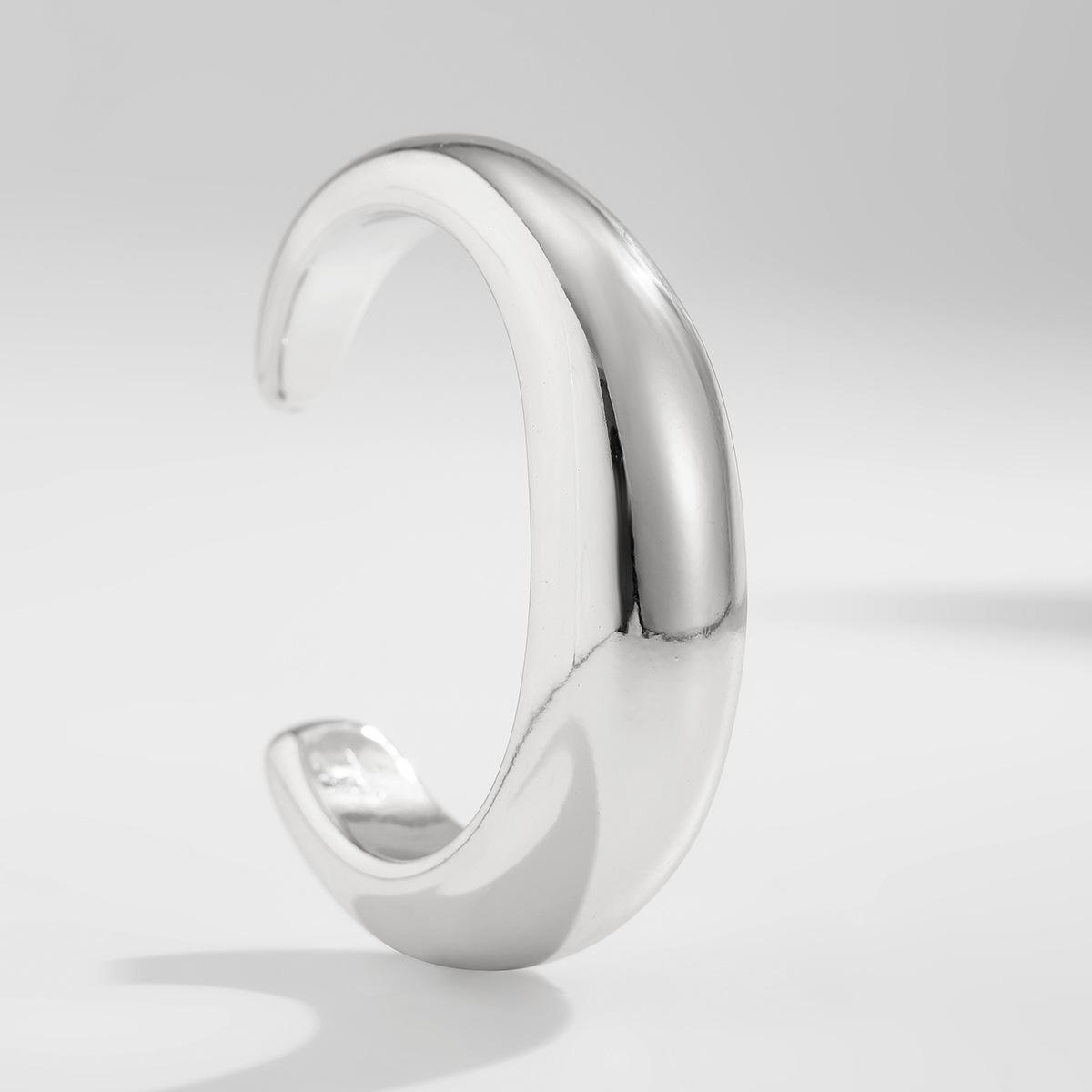 

Модный нерегулярный браслет-манжета, полированный, плиссированный, легкий, роскошный, стильный, для вечеринок, для женщин