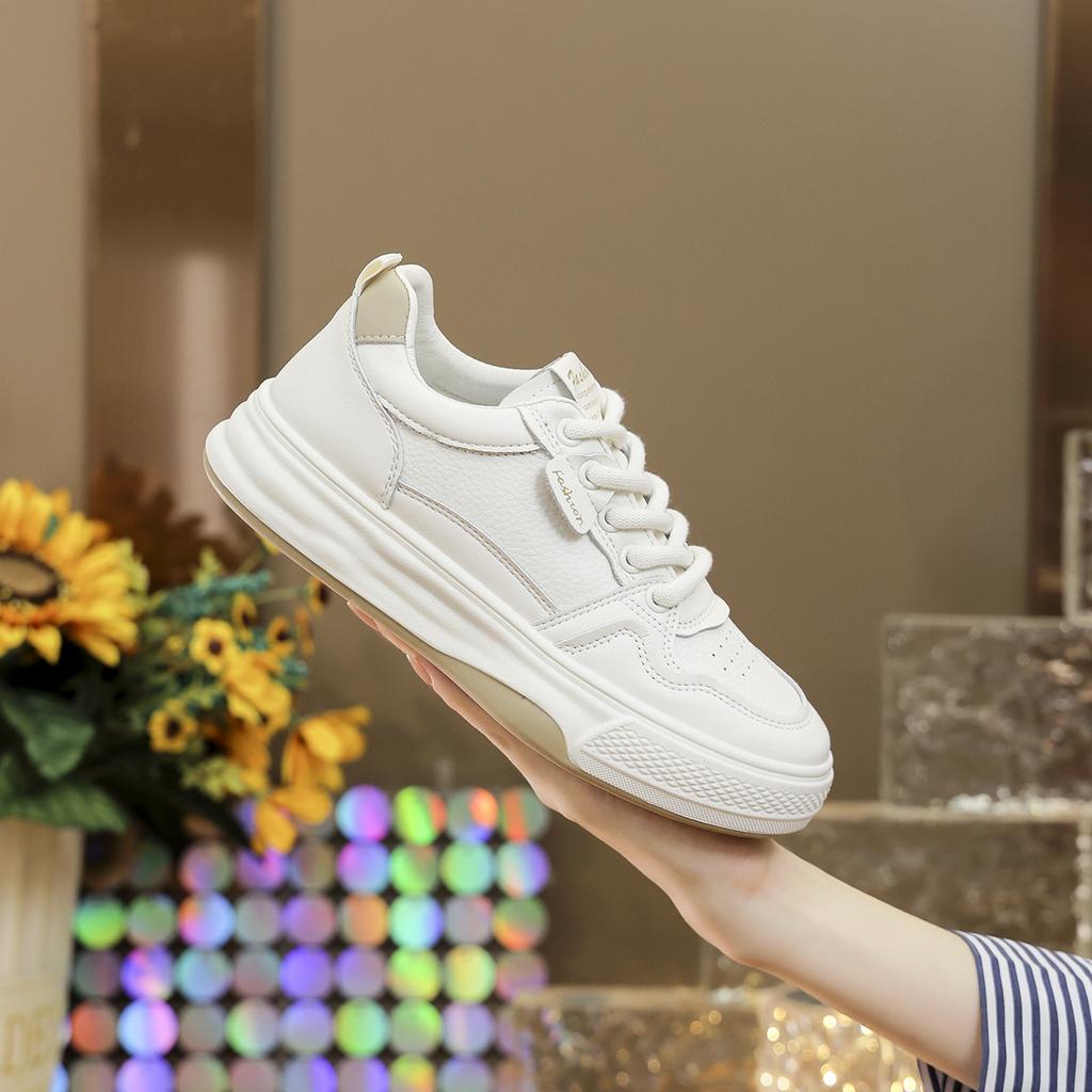 Little white shoes girls versatile spring and autumn flat thick soles 2025 summer popular new orders surge casual dad sports shoes