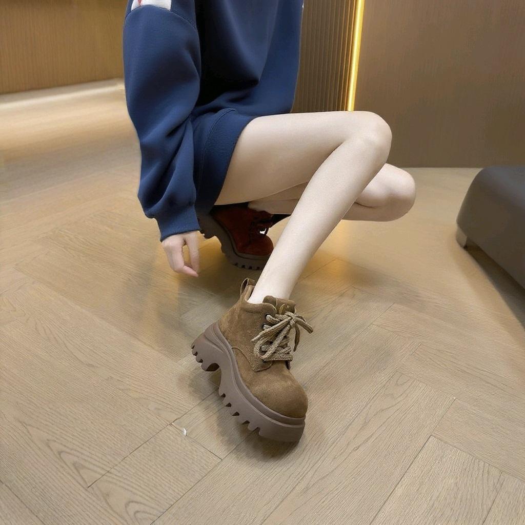 British Style 2025 Autumn New Fashion Versatile Explosion Internet Celebrities with the Same Heightening Retro Fashion Short Boots Martin Boots