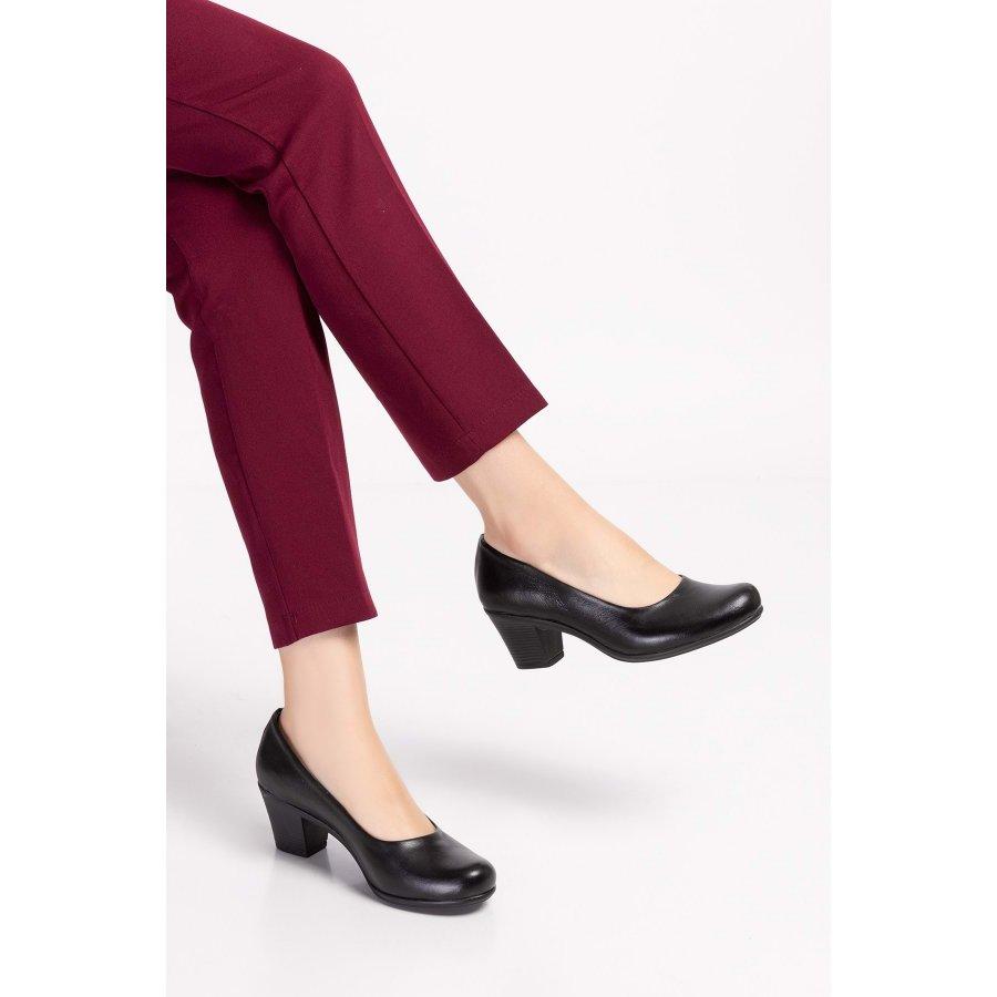 

Женские туфли на среднем каблуке из натуральной кожи 34 темно-синий