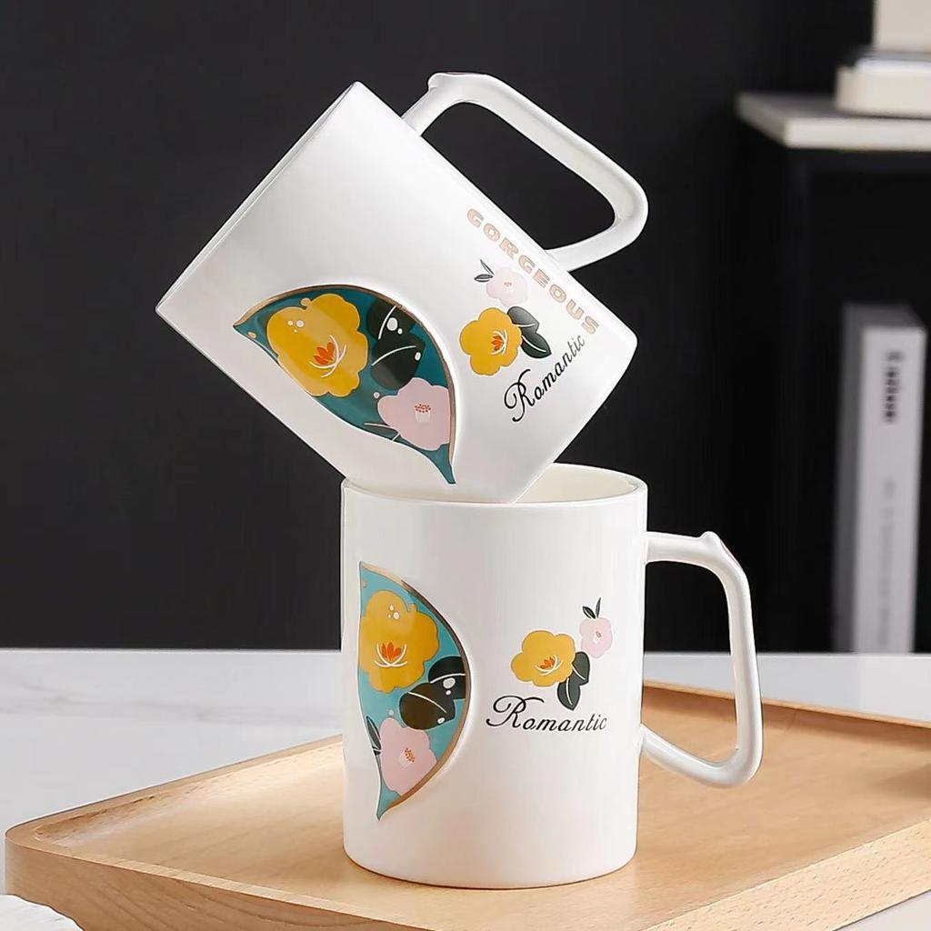 Kreative Geprägte Wunderschöne Romantische Blume und Blatt Keramiktasse mit Deckel Löffel Büro Zuhause Kaffee Milch Tasse Begleiter Geschenk Tasse