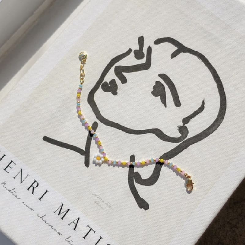 Rita Monica Daisy Bead Bracelet