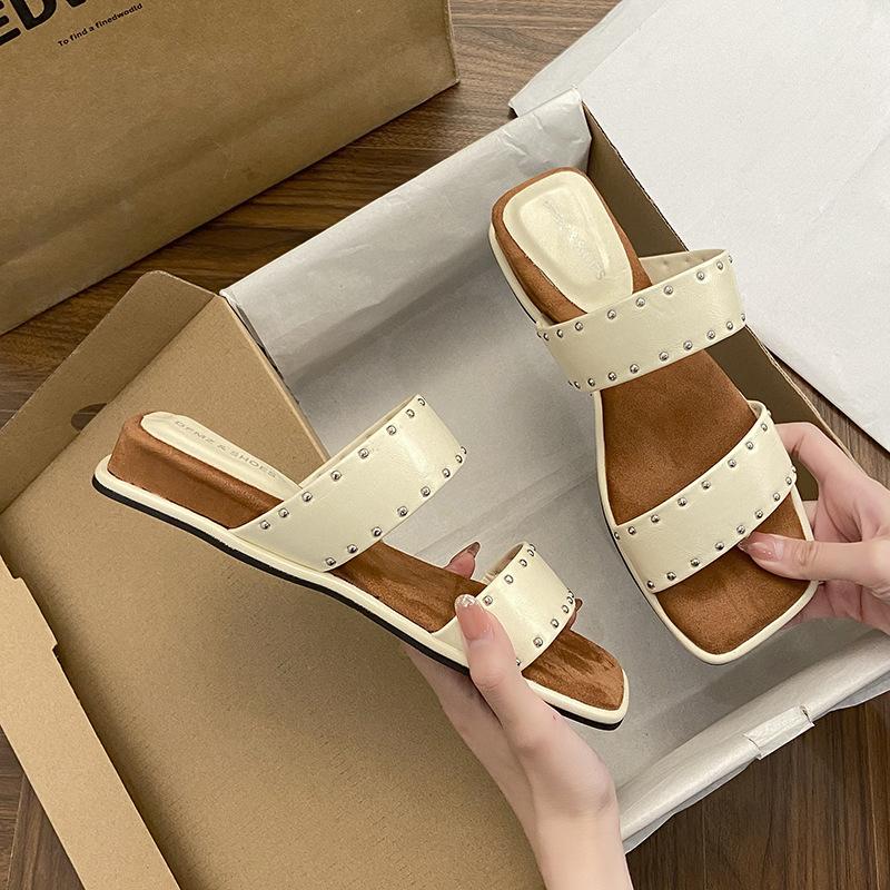 Retro rivets one word with small slope heels slippers women's summer wear seaside vacation casual beach sandals