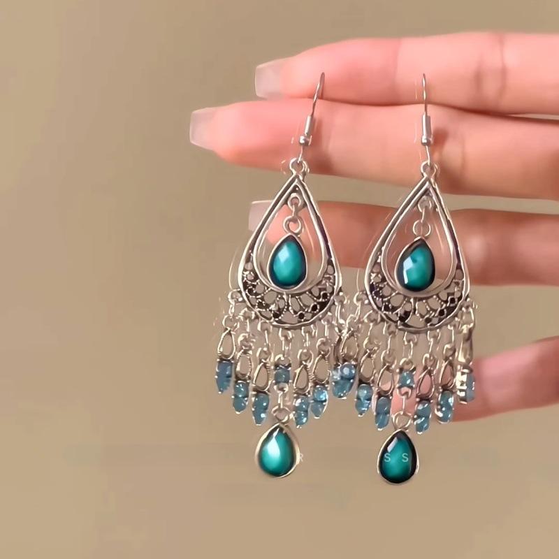 Modische Ohrringe für Damen