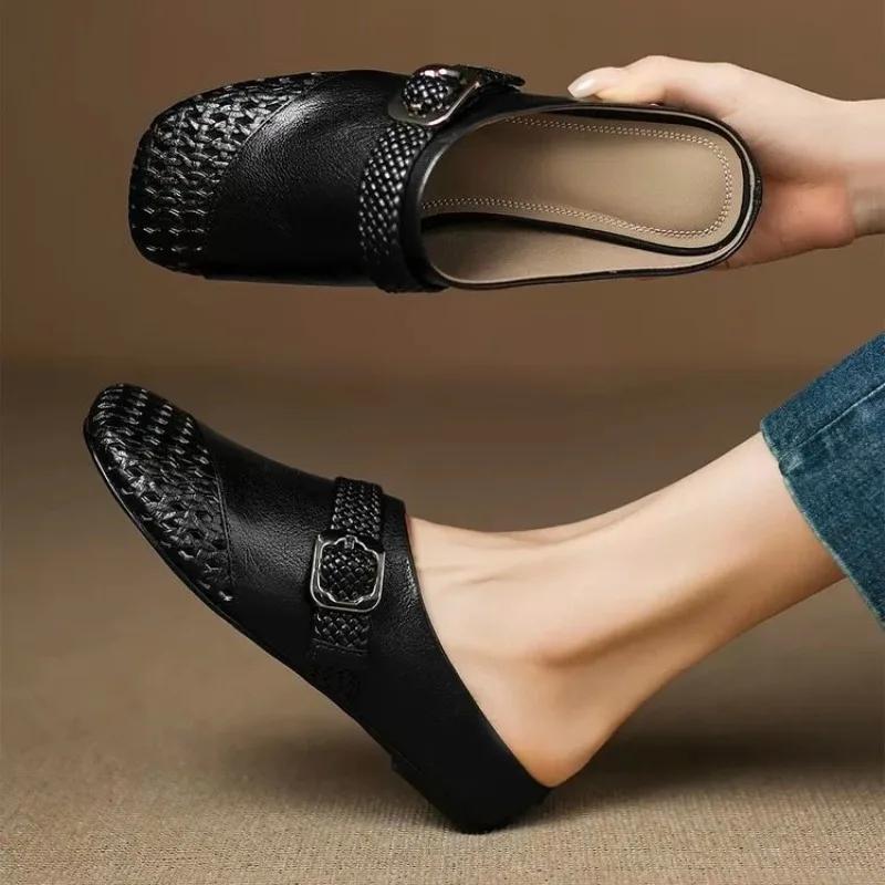 Fashion Shoes Female 2025 Closed Toe Women's Slippers Fashion Outdoor Daily New Belt Buckle Light Comfortable Best Seller Flat Slippers