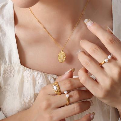 French Court Style Retro Design Niche Elegant Portrait Inlaid Zircon Oval Brand Necklace Earrings Jewelry Set