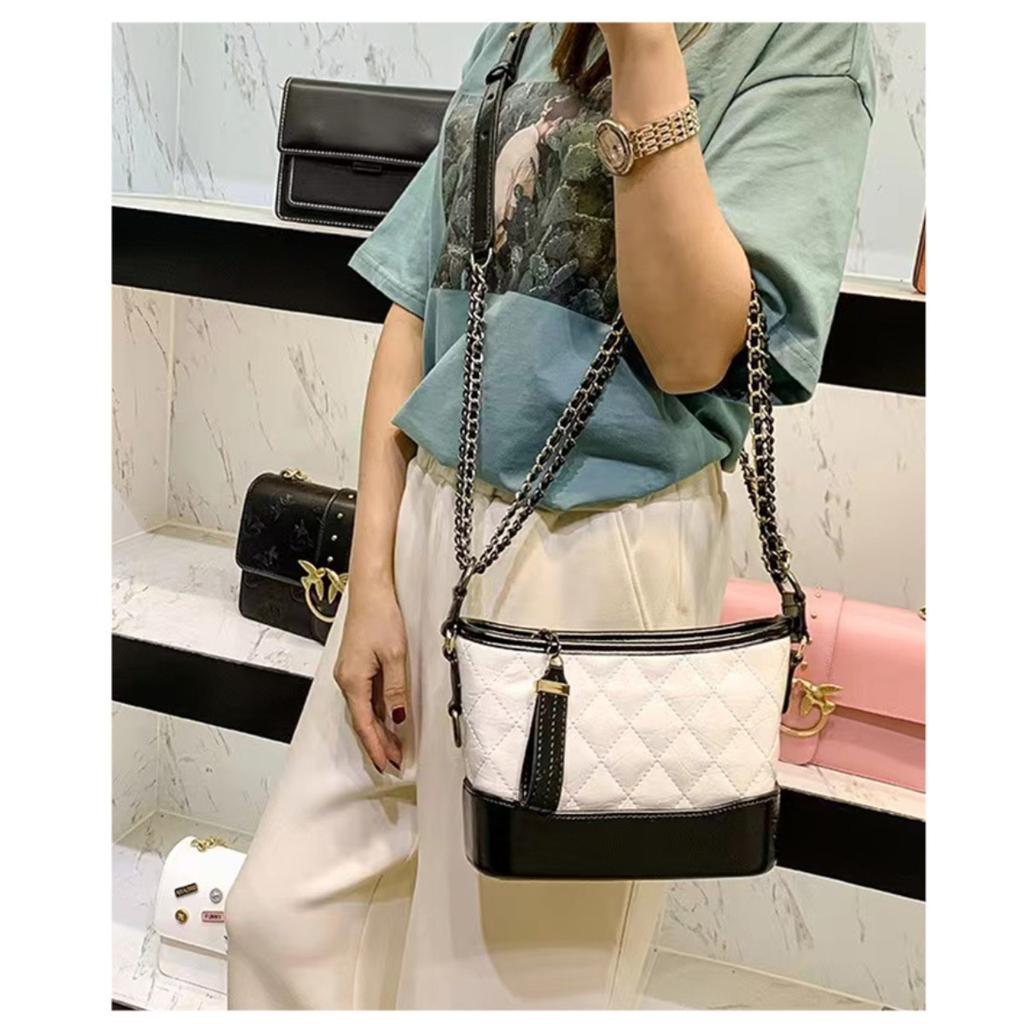 Xiaoxiangfeng leather bag women's new star same stray bag single shoulder messenger chain bag fashionable light luxury