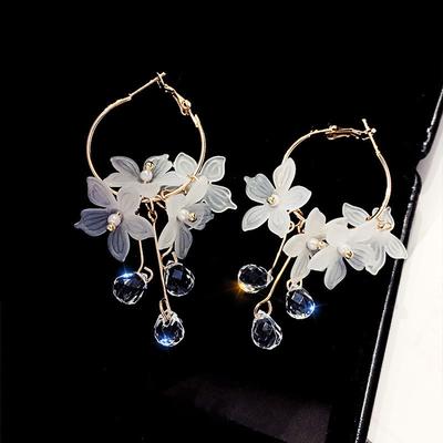 Koreaanse Mode Zircon Witte Bloem Hangende Oorbellen Voor Vrouwen Sieraden 2025 Trending Nieuwe Zoete Bloemen Oorbellen Voor Vrouwen Z40