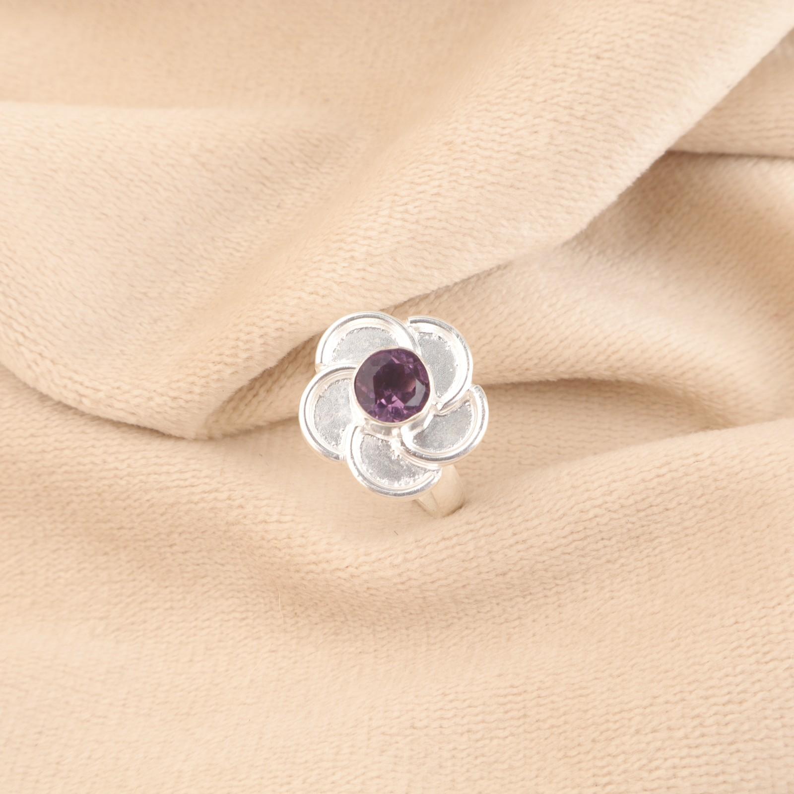 

Распродажа ко Дню сестер Кольцо-стейтмент из стерлингового серебра с аметистом Вечность RR-51-2 15