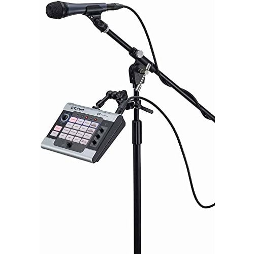 ZOOM V3 Voice Changer Vocal Processor, Voice Effects Pedal, Audio Interface, Formant Shifting for Freely Changing Voice Character (Male/Female, etc.),