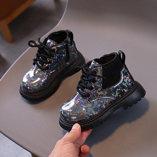 

Осенние ботиночки для девочек Мягкая подошва Удобная обувь для девочек Ботильоны из блестящей кожи Простая универсальная детская обувь Толстая подошва Модные зимние ботинки 25insole15.5cm чёрный