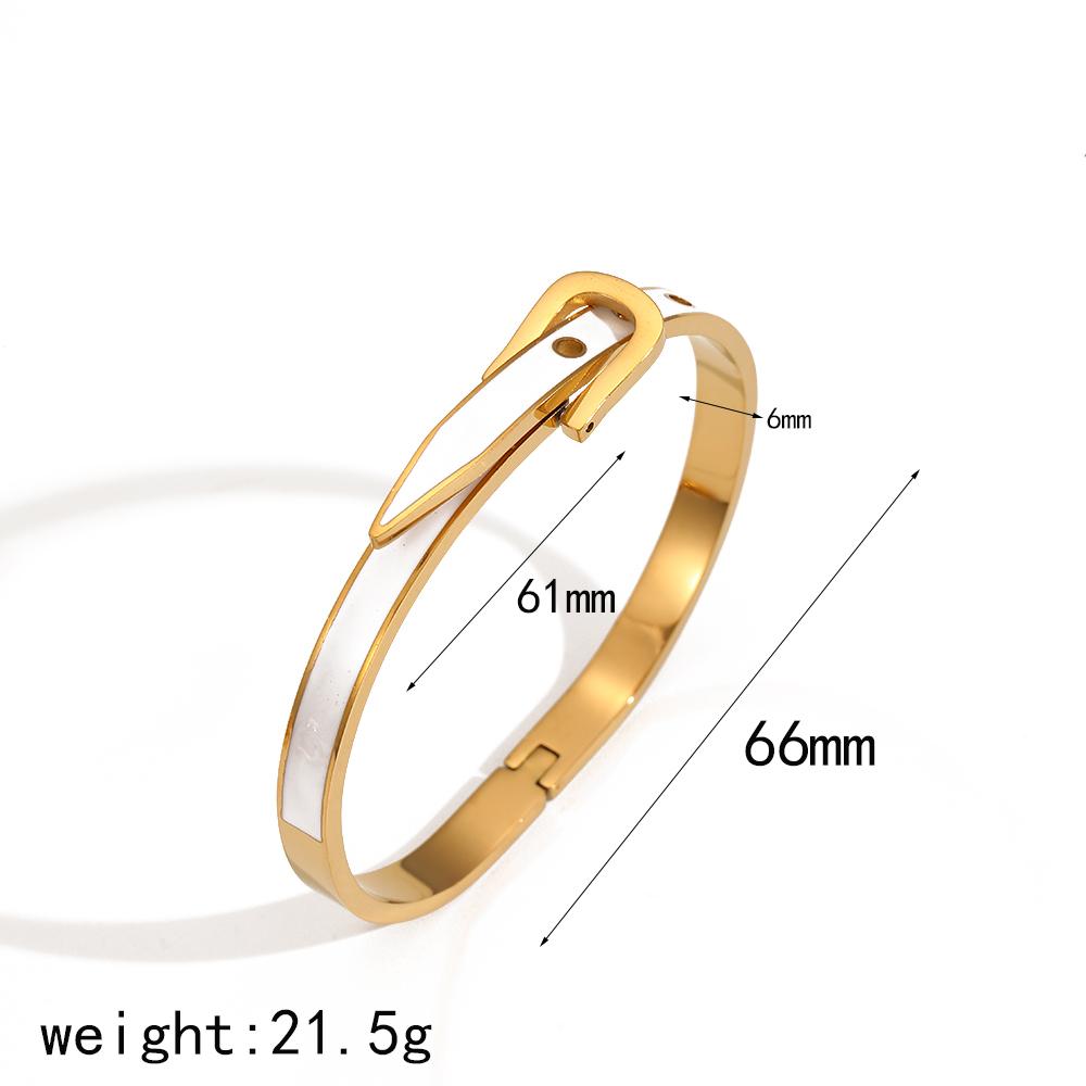 

Fashionable 18K Gold Stainless Steel Bracelet Hand Polishing Horseshoe Buckle Belt Open Bangle for Women білий