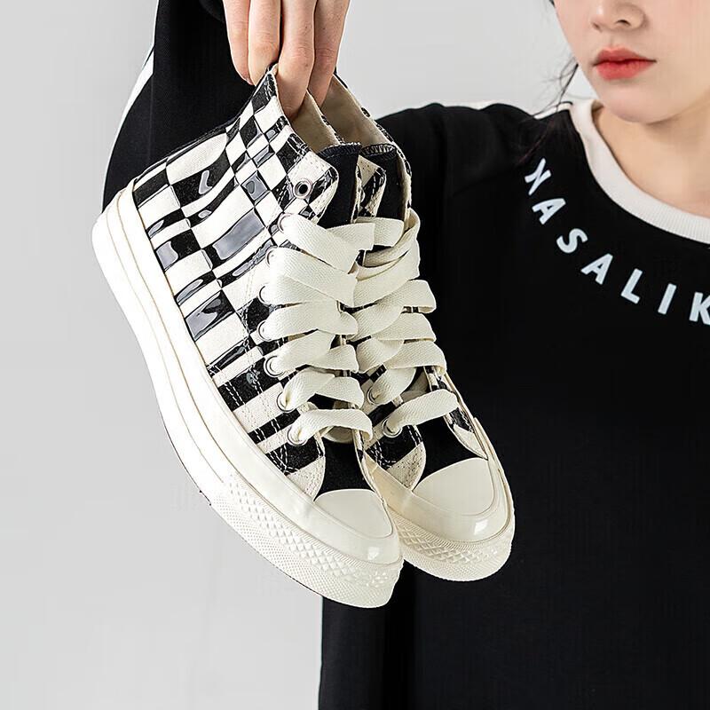 

Converse Chuck 70 High-Top Canvas Shoes for Women 37