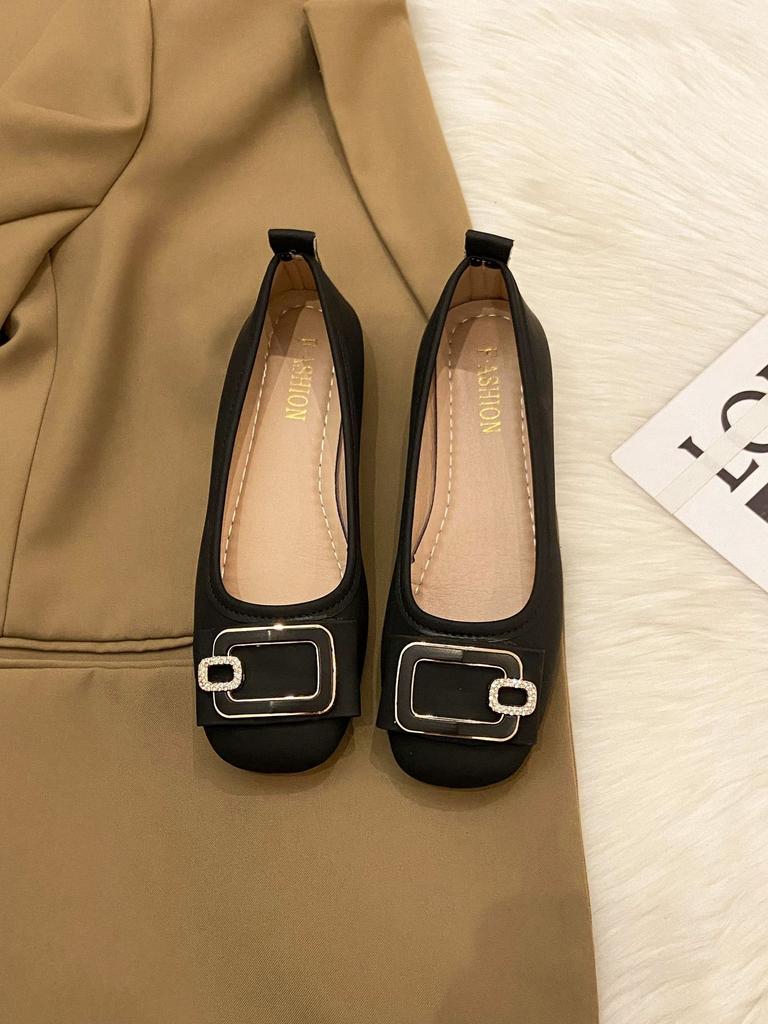 Single Shoes Women's Square Head Shallow Mouth Flat Shoes Spring and Autumn New One-pedal Lazy Shoes 2025 Fairy Wind Doudou Shoes