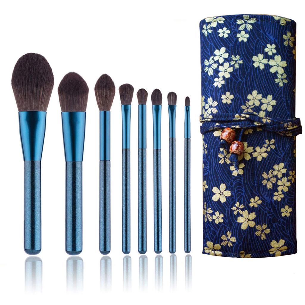Makeup Brushes Set of 8 Soft Makeup Brushes Cute Makeup Brushes Comes with a Makeup Pouch Easy To Carry Great As a Birthday Gift or Gift ZOE·Y