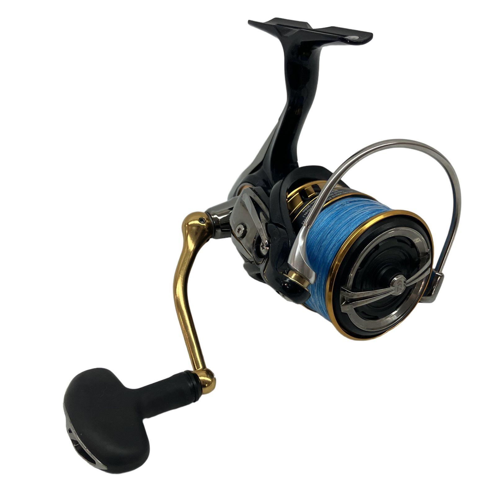 Used DAIWA LEGALIS LT4000D-CXH Spinning Reel Made in 2018 Fishing Tackle Daiwa Used C11463654