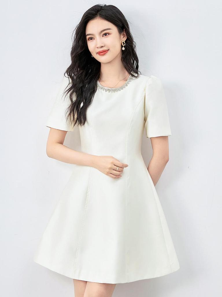 Robe Petite Socialite Amincissante à Clous et Diamants