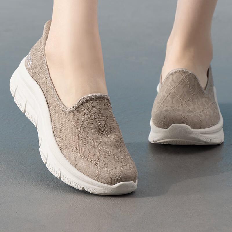 Skechers Women s GO WALK JOY Lightweight Walking Shoes EU 39 4950₽