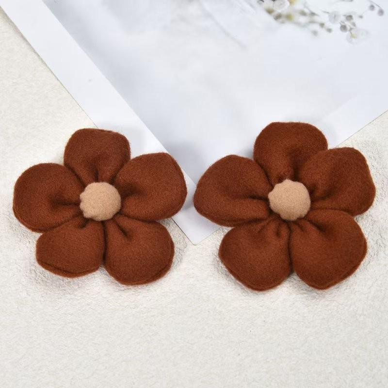 9cm Handmade Woolen Five-Petal Flower for DIY Accessories - Perfect for Headdresses, Shoes, Hats, and Clothing