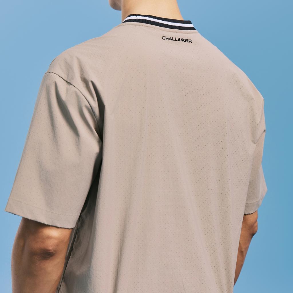 CHALLENGER Men'S Color Block Detail Round Short Sleeve Woven Top Beige
