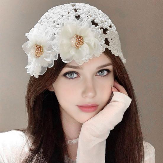 Damenhut Häkelhut mit Hohlmuster und Knospenform mit 3D-Blumendekor Unifarbene Elastisches Design Atmungsaktiver Hut für den Außenbereich Kopfbedeckung