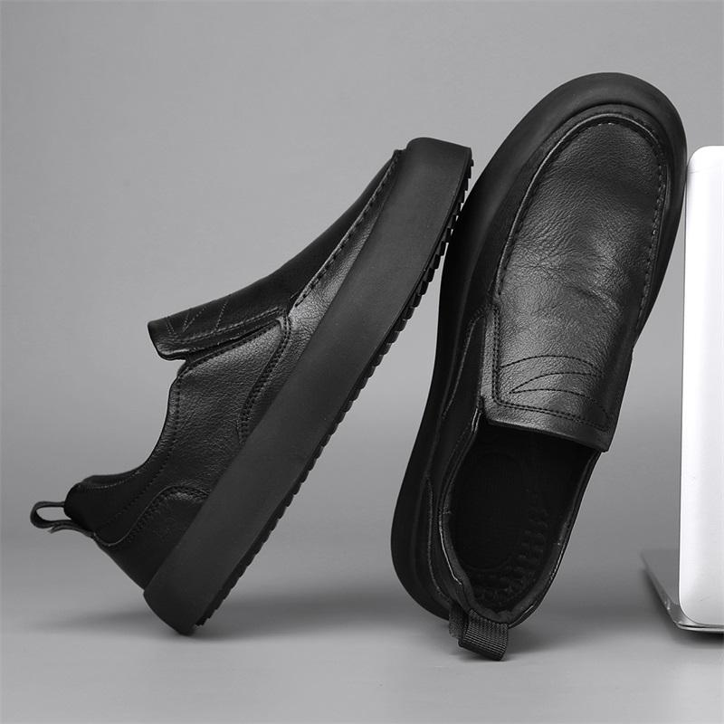 Fashion New High Quality Leather Men's Casual Shoes Breathable Slip On Walking Shoes Comfortable Driving Shoes Moccasins Men Sneakers