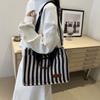 Temperament Large Capacity Stripe Canvas Tote Bag Simple Korean Style Shoulder Bag Portable Fashi Cloth Handbag All-match