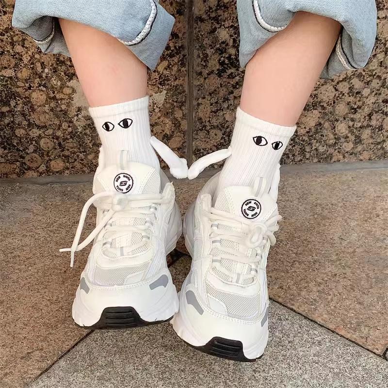 1 Pair Holding Hands Socks Funny Magnetic Suction 3D Doll Couple Socks Cute Holding Hand Socks Funny Gift Unisex Couple Socks