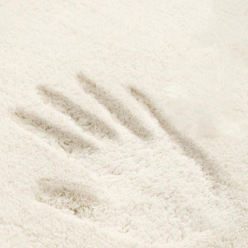 Special-shaped Cat and Dog Carpet Bedroom Floor Thickened Imitation Cashmere Washable Bay Window Bedside