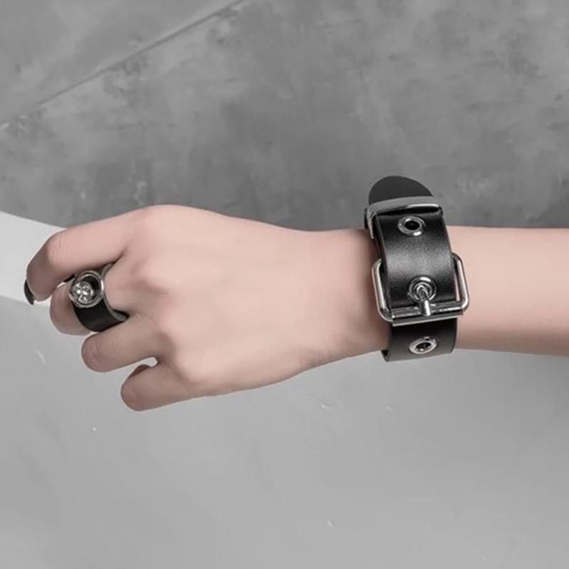 Punk Bracelets Men Women Retro Bracelet Adjustable Wrist Belt Buckle Styles Cuff Bangle Bracelet Party Daily Wear Man Bracelet