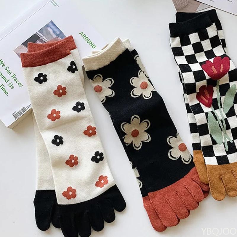 3 Paar Hohe Schönheit Mittellange Ganzjahres Trendige Vielseitige Damen Fünf-Zehen-Socken Süße Retro Atmungsaktive Modische Socken
