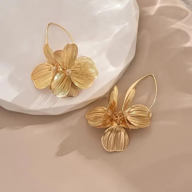 Vintage Gold Color Double Layer Hollow Flower Hoop Earring for Women Exaggerate Metal Big Petal Earring Party Daily Wear Jewelry