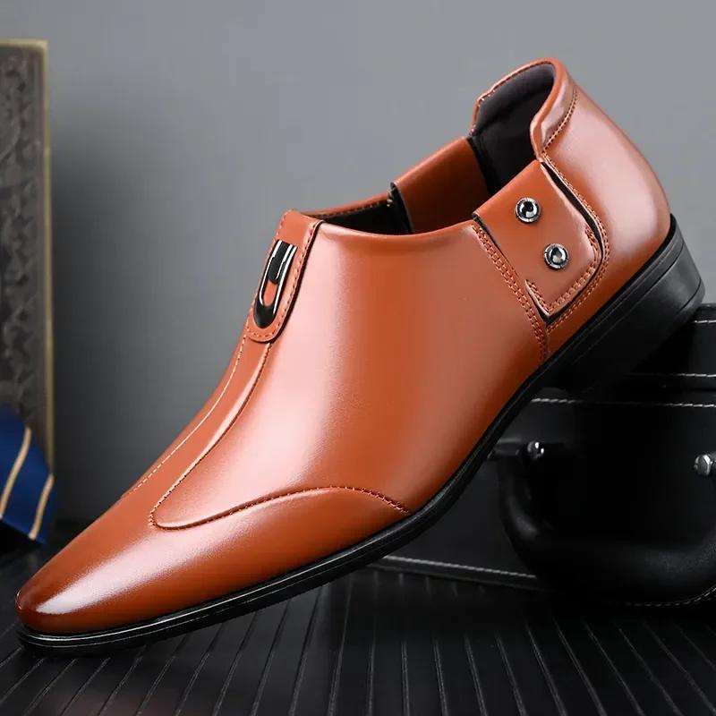 Fashion White Mens Casual Loafers Driving Fashion Male Comfortable Business Formal Spring Leather Men Lazy Metal Dress Shoes
