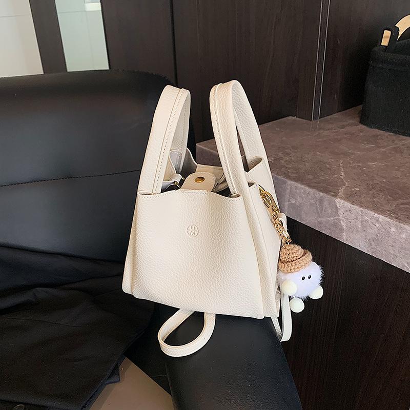 Summer Popular Small Bag Women's New Fashion Versatile Messenger Bag Exquisite Portable Bucket Bag