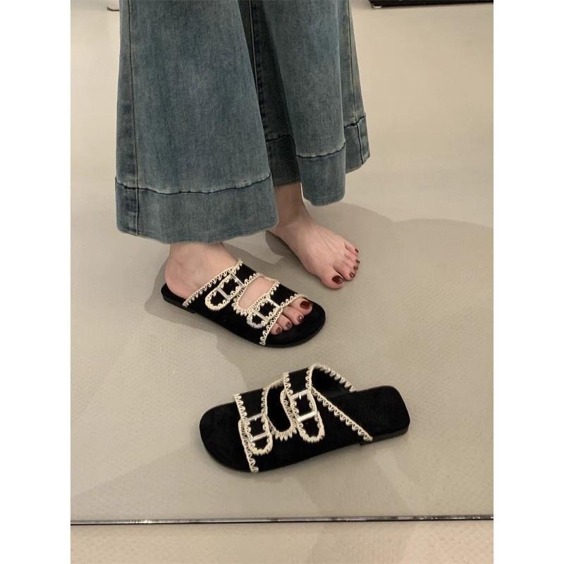 Retro niche beach flat-bottomed open-toed cool slippers for women's summer wear French casual black one-word slippers