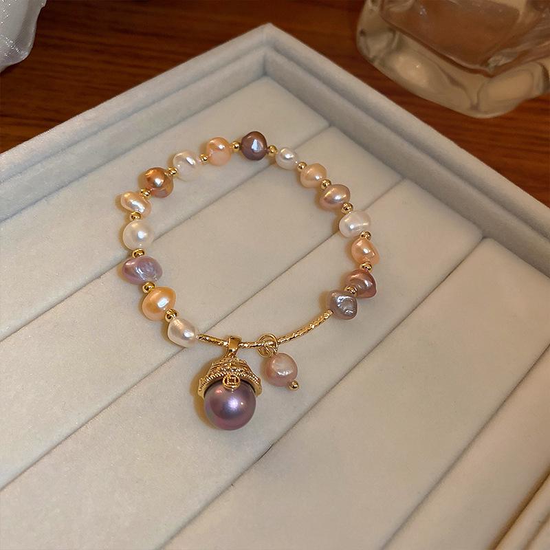 Retro Zircon Cat Pearl Bracelet: Elegant, Fashionable, and Versatile Jewelry for Women.