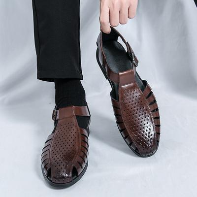 Neue Herren-Sommer-Übergröße-Atmungsaktive Sandalen Retro Spitz Herren-Trend Ausgehöhlte Bequeme Lederschuhe