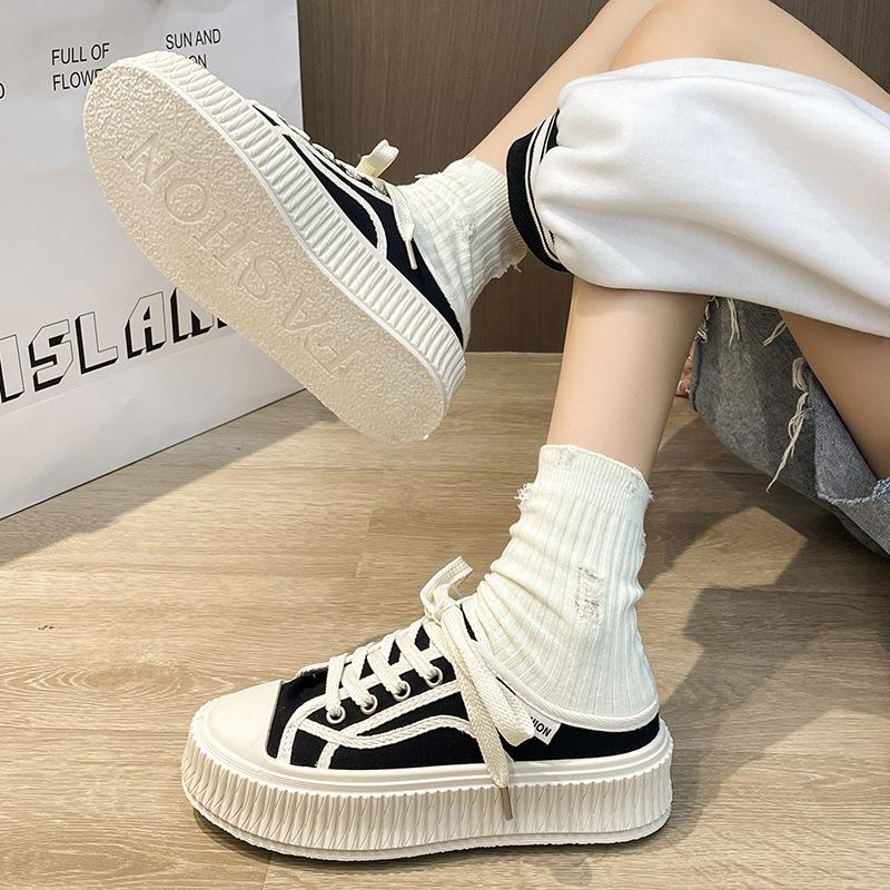 

Internet celebrity slippers women s summer wear 2025 spring new biscuit shoes heelless lazy shoes versatile women s shoes 35