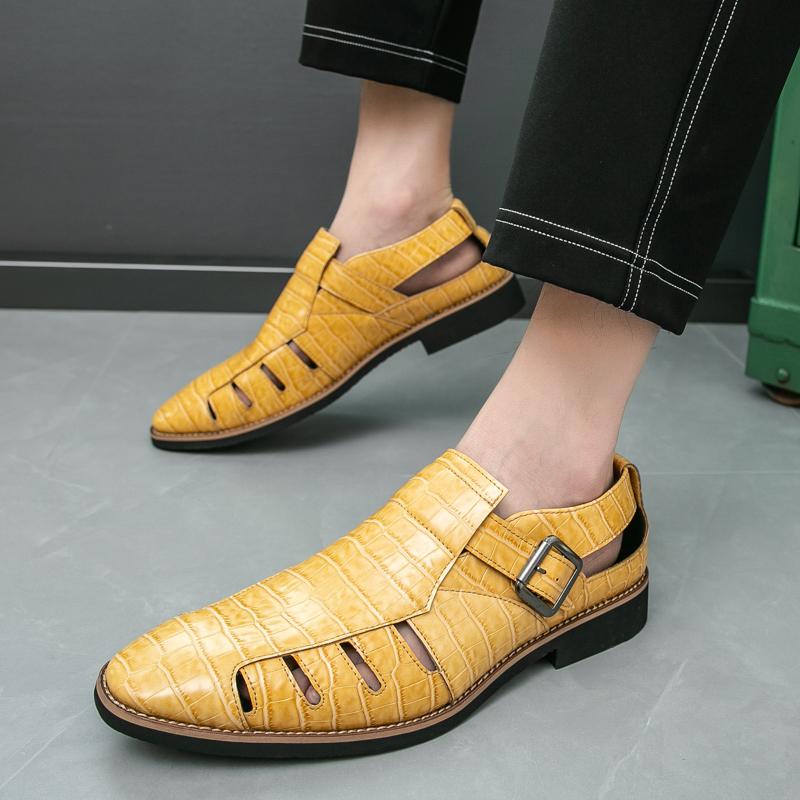 Fashion Summer Breathable Men Sandals Fashion Business Handmade Artificial Leather Men Shoes Outdoor Beach Men Hollow Out Loafers Shoes