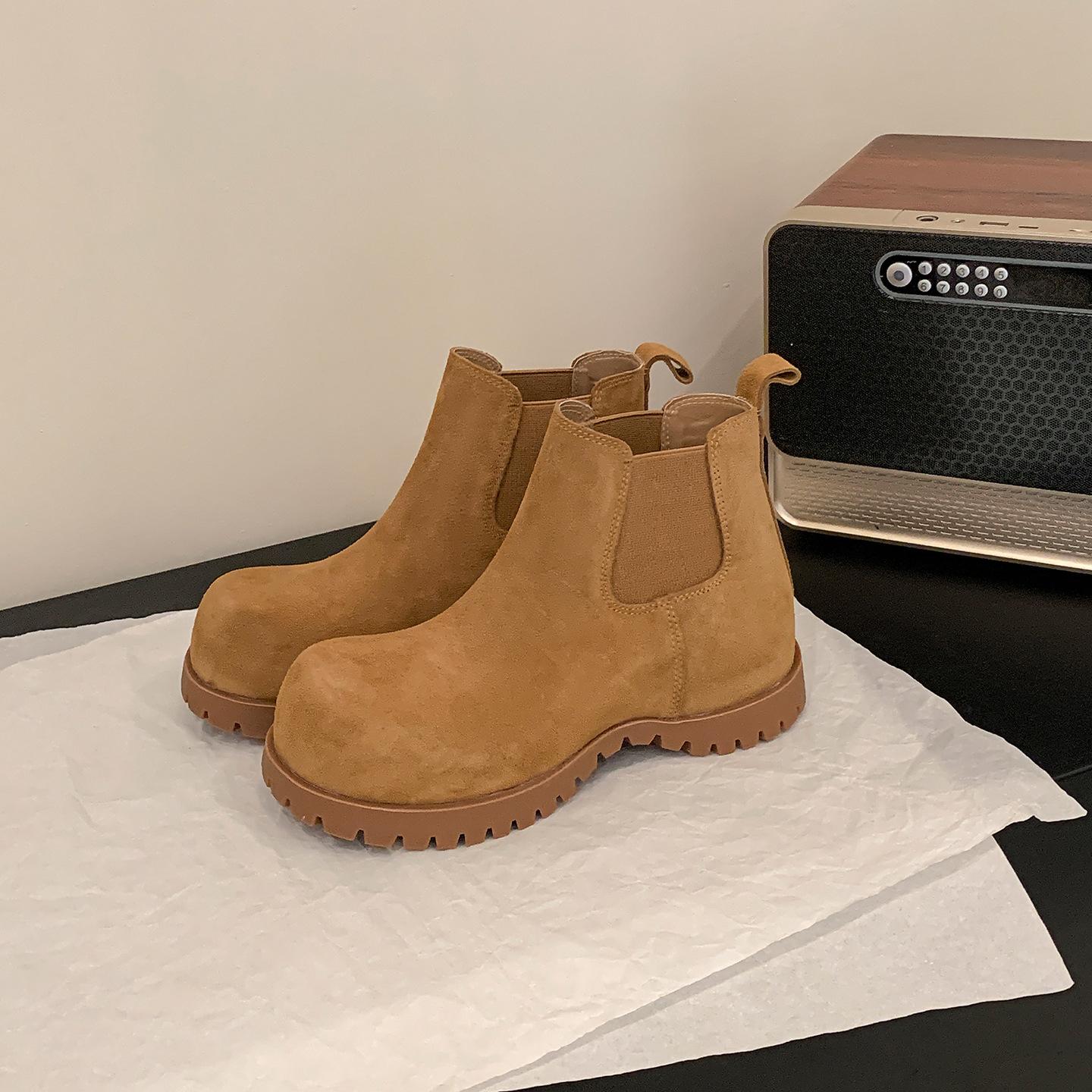 

Версия из коровьей кожи на толстой подошве с внутренней высотой, увеличивающей рост, ботинки Мартин с круглым носком, женские новые универсальные ботильоны Челси из ретро матовой кожи, стройнящие 34