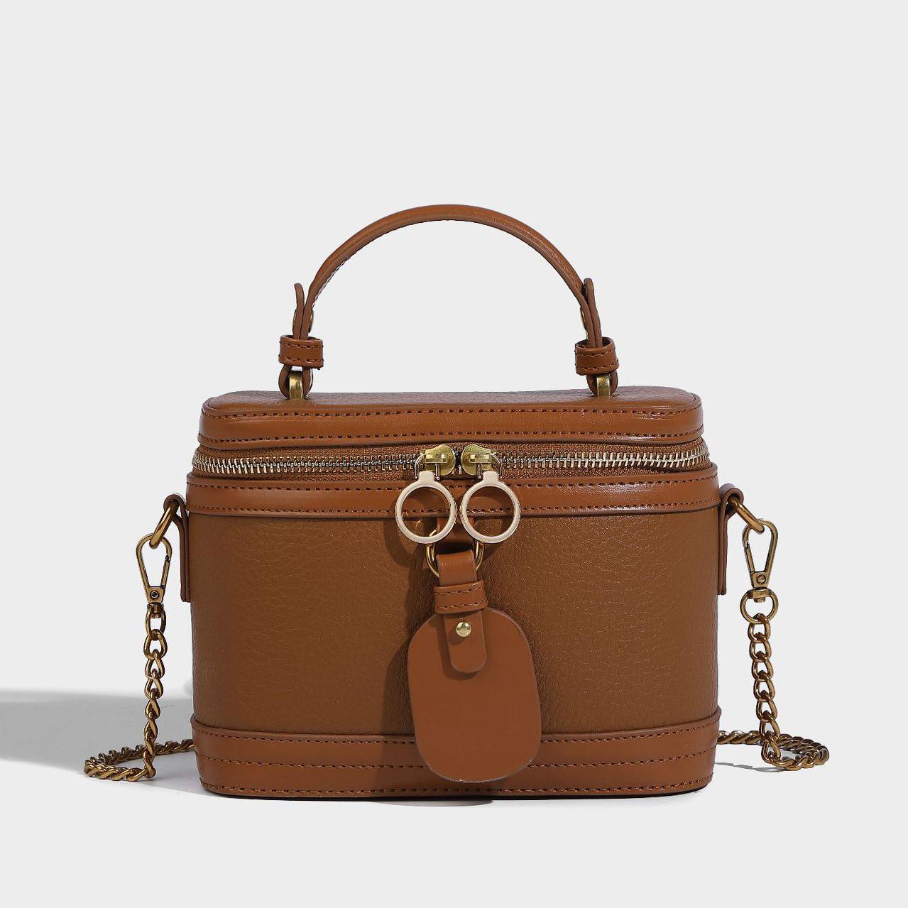 

Женская сумка через плечо Оригинальная женская сумка через плечо Роскошная цепочка через плечо Маленькая дизайнерская женская модная сумка 18x9x14cm коричневый