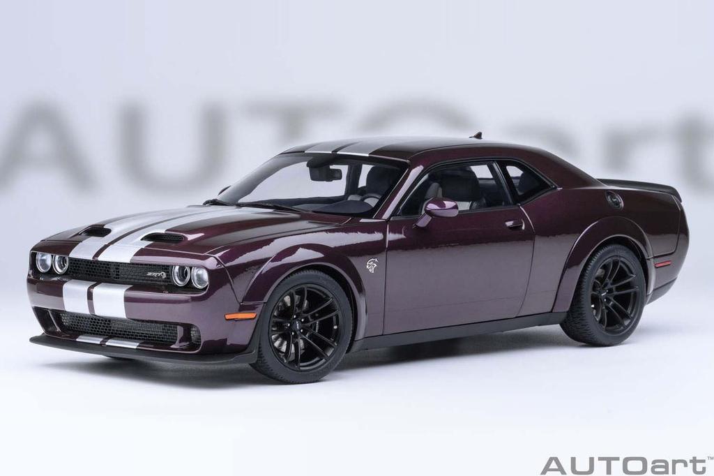 AUTOart Dodge Challenger SRT Jailbreak 2022 Stripe Finished Model 71762 1/18 (Metallic Purple/Silver [HELLRAISIN])